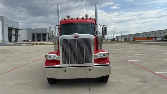 2026 Peterbilt 589 — photo 3