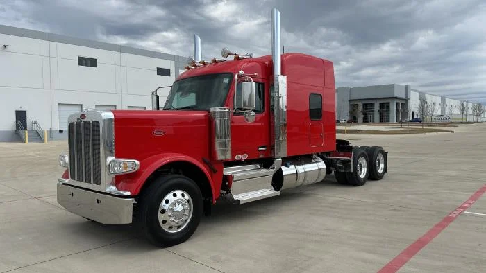 2026 Peterbilt 589 — photo 2