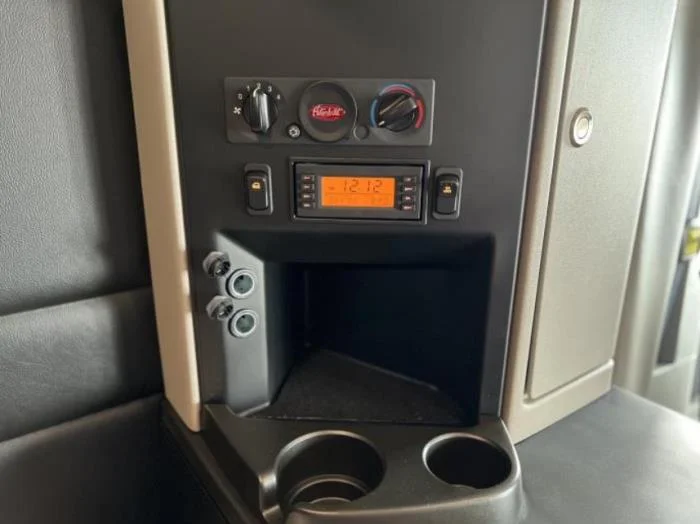 2026 Peterbilt 589 — photo 33