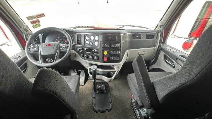 2026 Peterbilt 589 — photo 23
