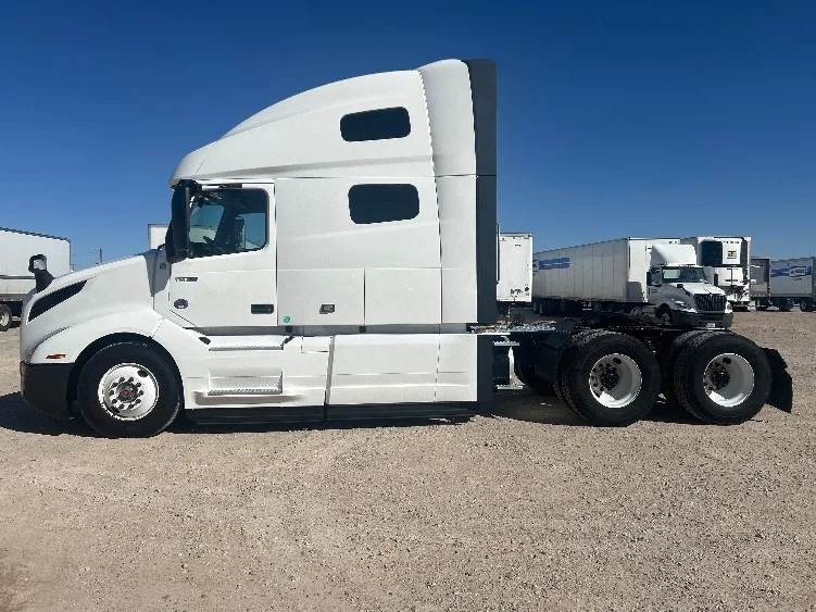 2024 Volvo VNL 760 - image 4
