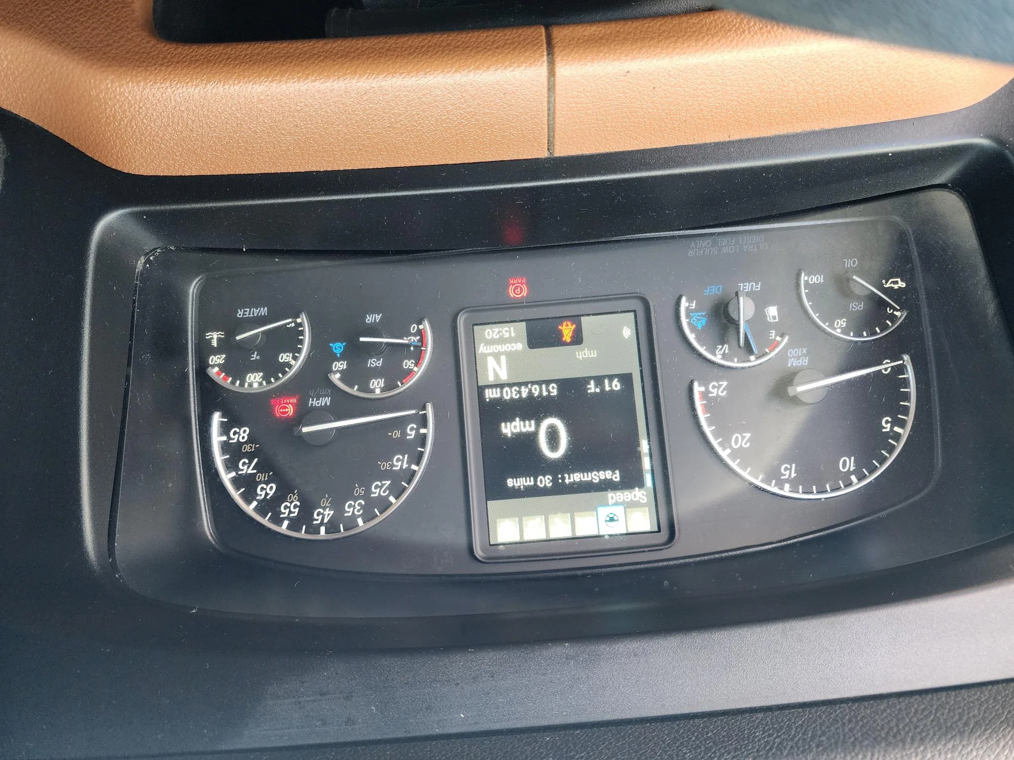 2021 Freightliner Cascadia in French Camp, CA — photo 8