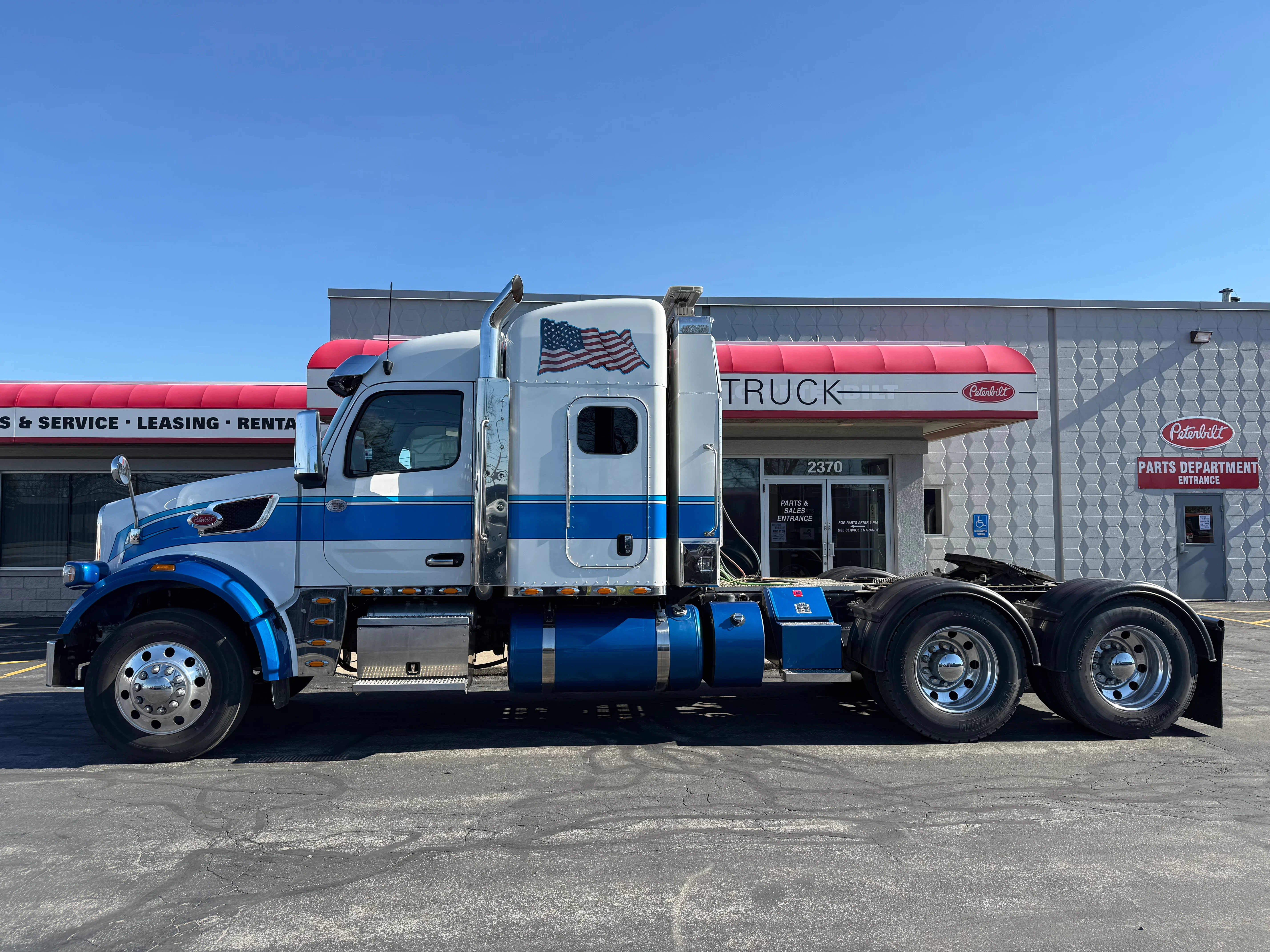 2025 Peterbilt 567 in Buffalo, NY — photo 15