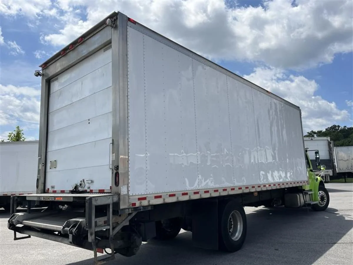 2020 Freightliner M2 106 in Beltsville, MD — photo 4