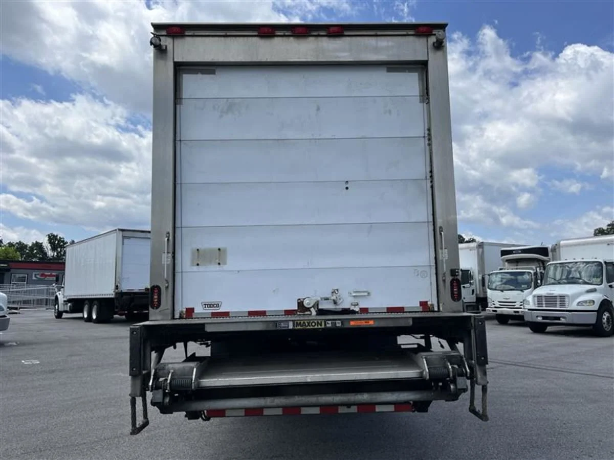 2020 Freightliner M2 106 in Beltsville, MD — photo 5