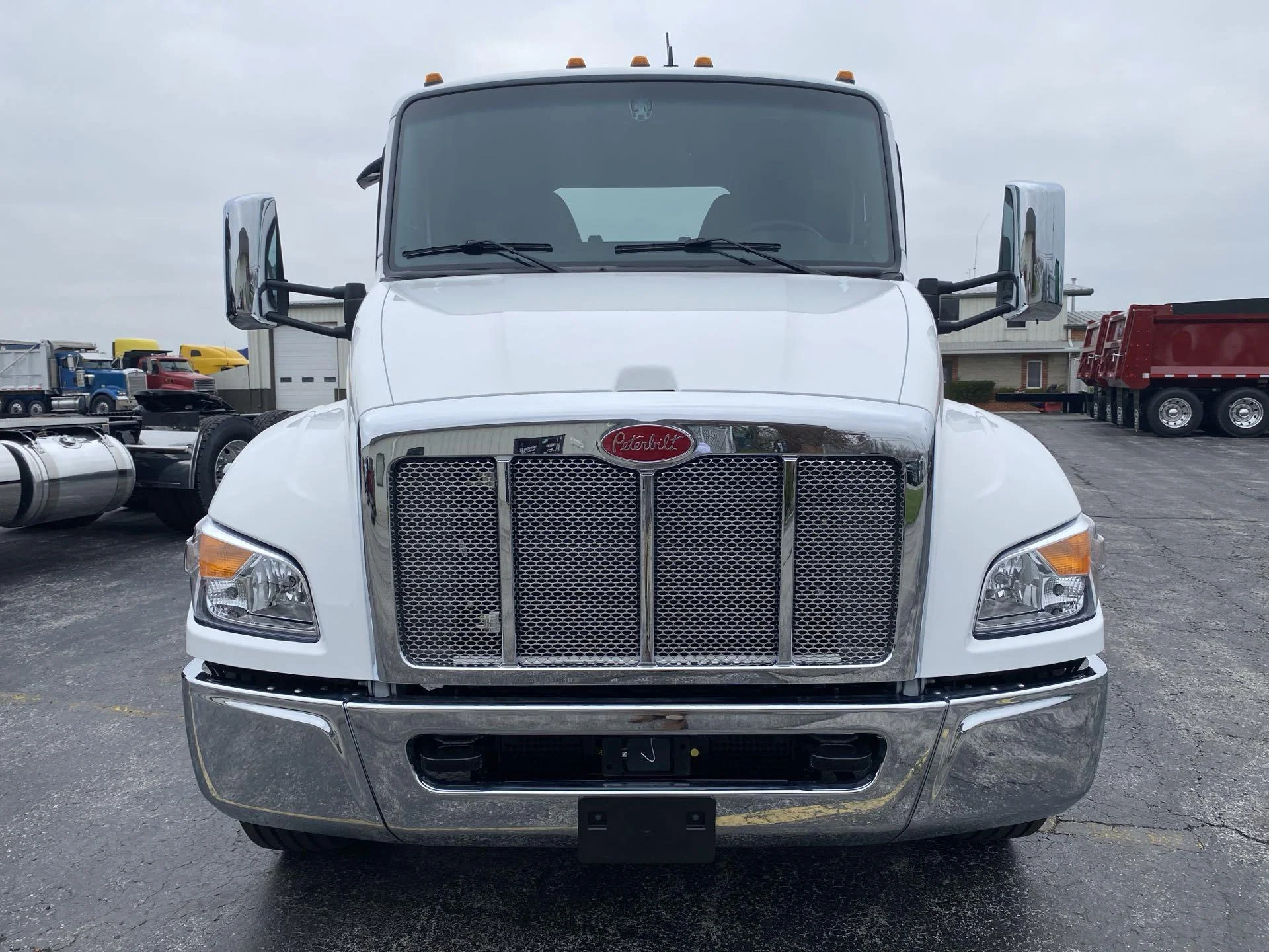 2025 Peterbilt 536 - image 3