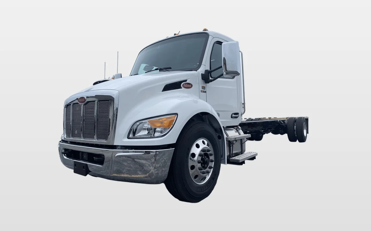 2025 Peterbilt 536 - image 1