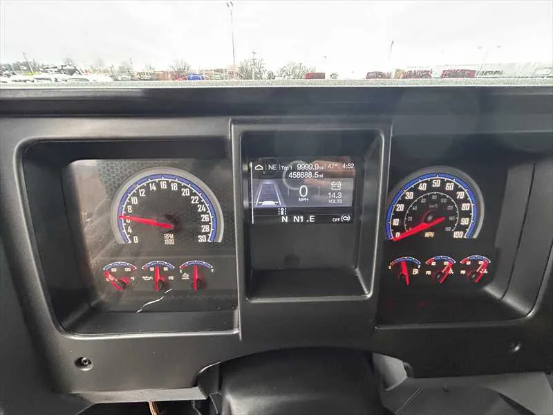 2020 Mack Anthem - image 12