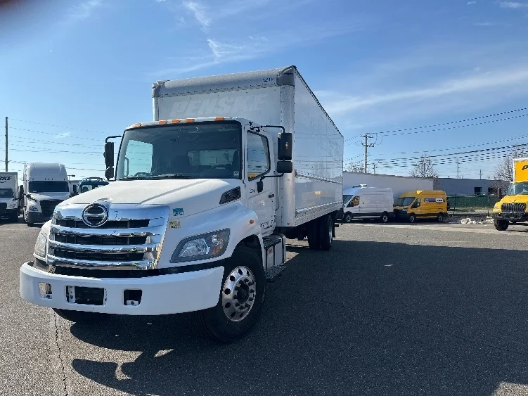 2019 Hino 268 in West Babylon, NY — photo 3