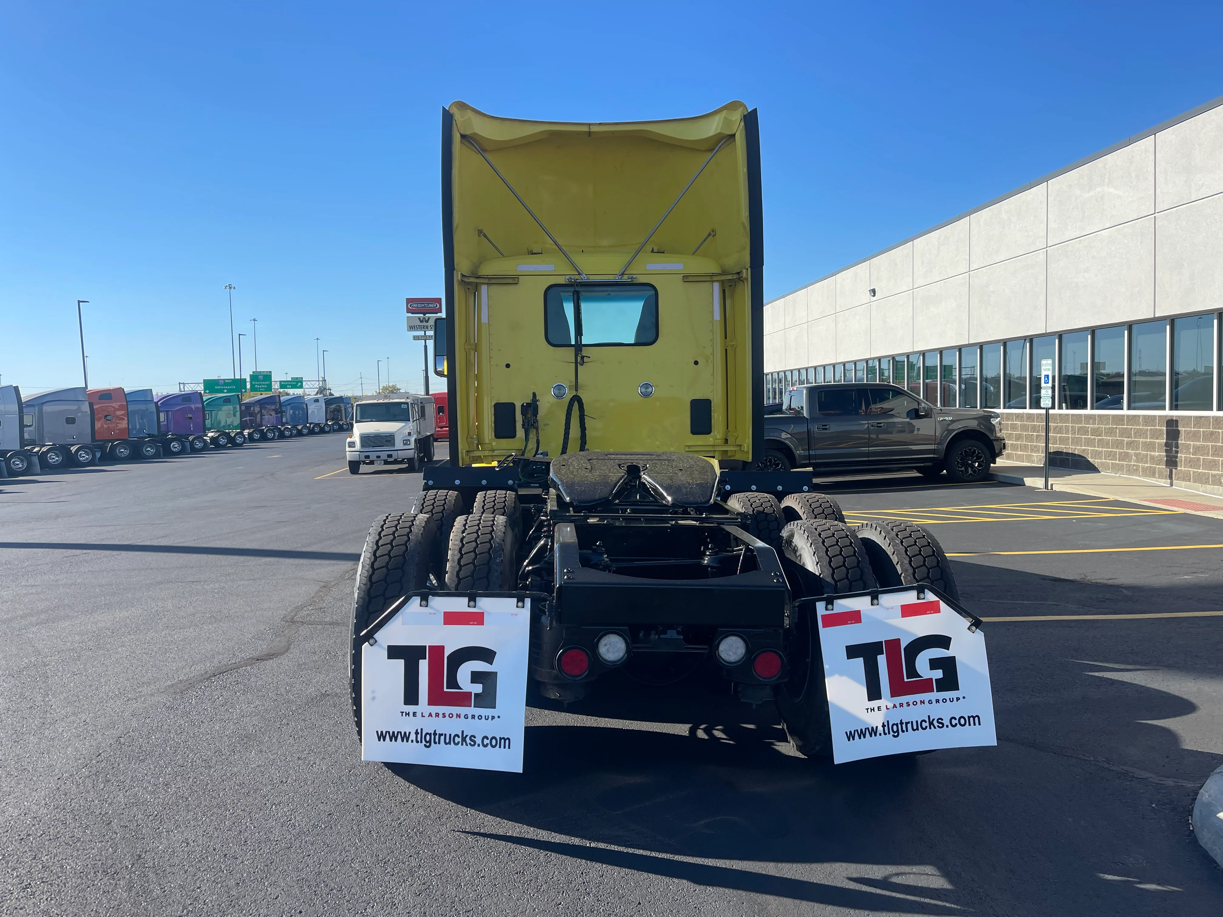 2021 Peterbilt 579 - image 4