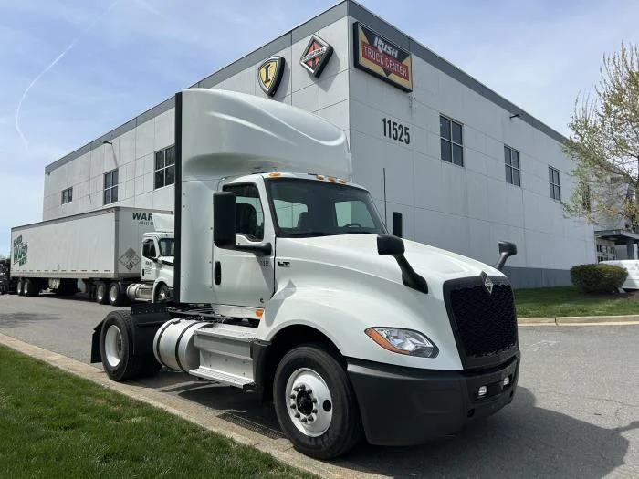 2025 International LT - image 3