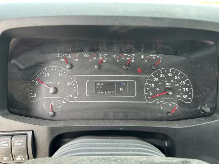 2025 International LT — photo 11