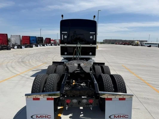 2027 Kenworth W900 in Ankeny, IA — photo 5