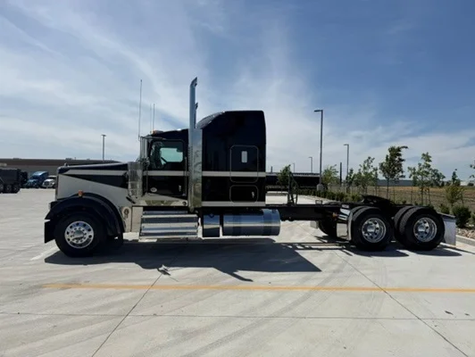 2027 Kenworth W900 in Ankeny, IA — photo 8