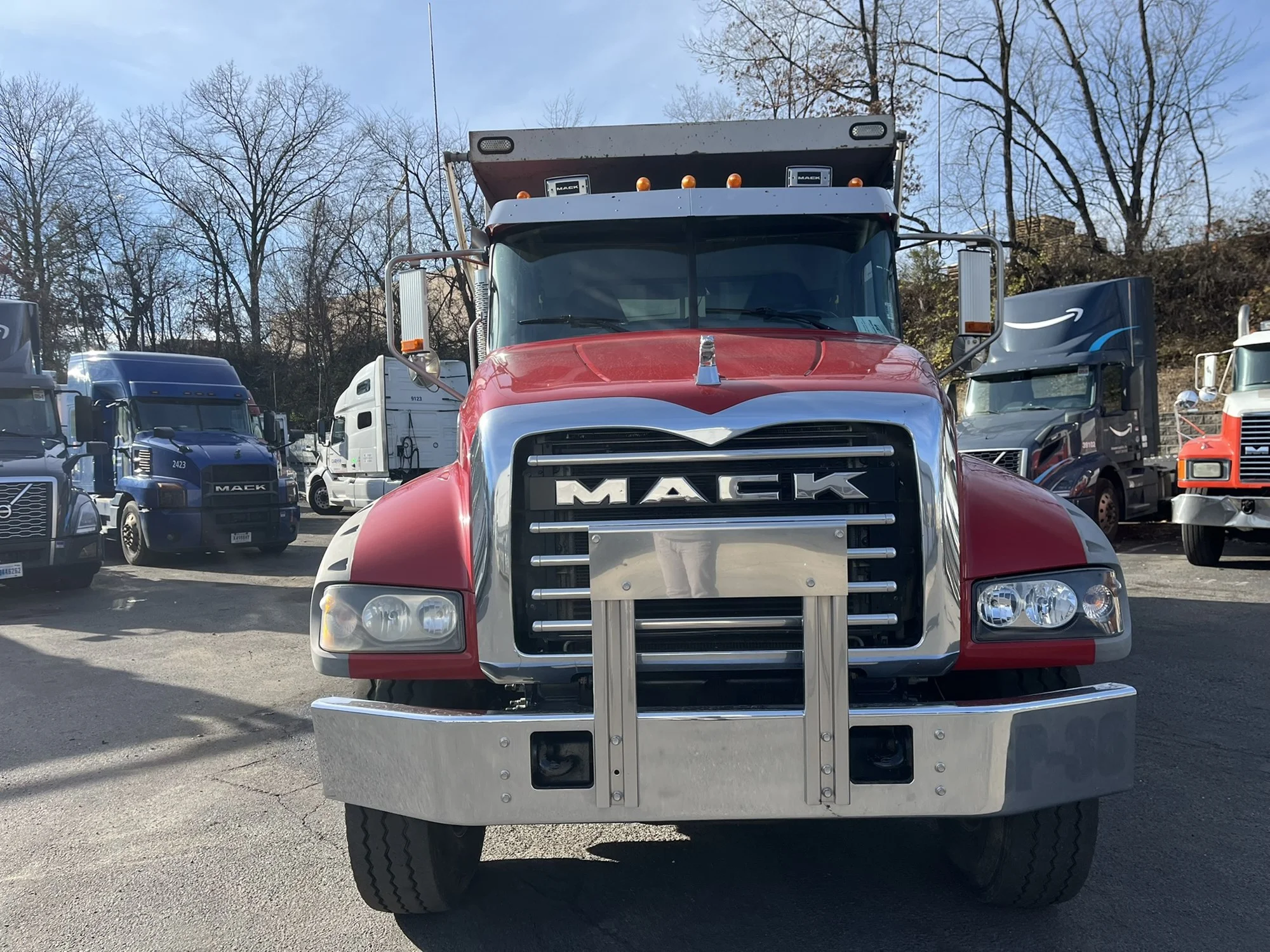 2019 Mack Granite - image 2