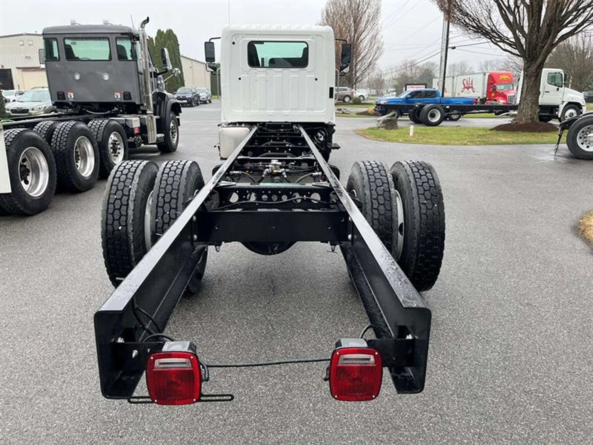 2026 Hino L6 - image 2