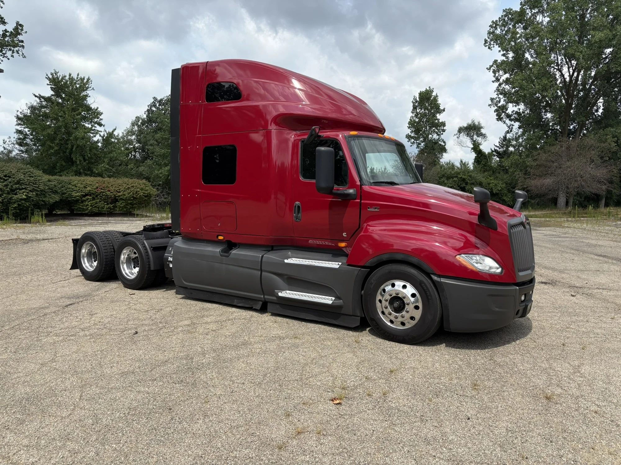 2024 International LT in West Michigan International, MI — photo 4