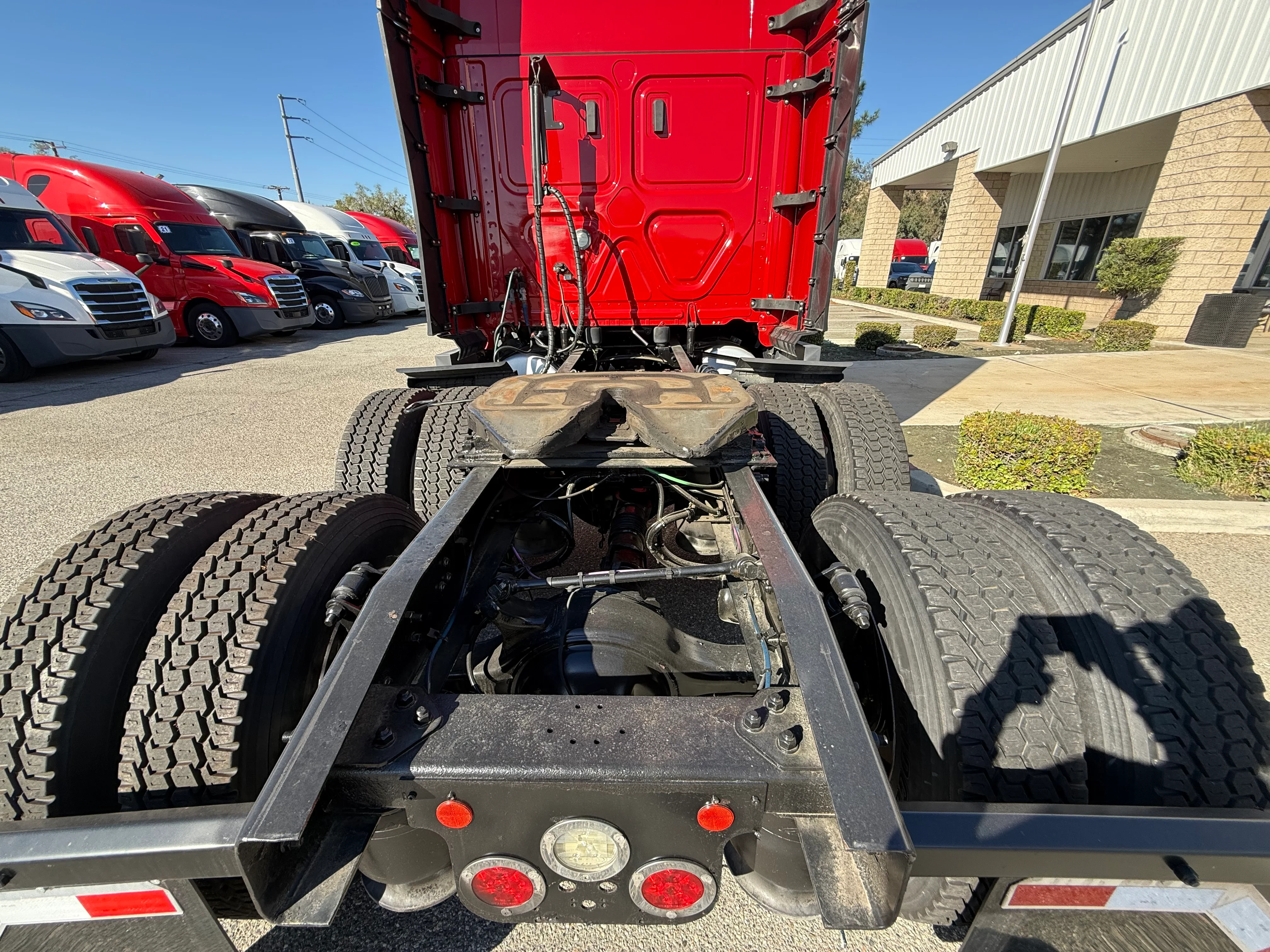 2021 Freightliner Cascadia in Selectrucks Fontana, CA — photo 6