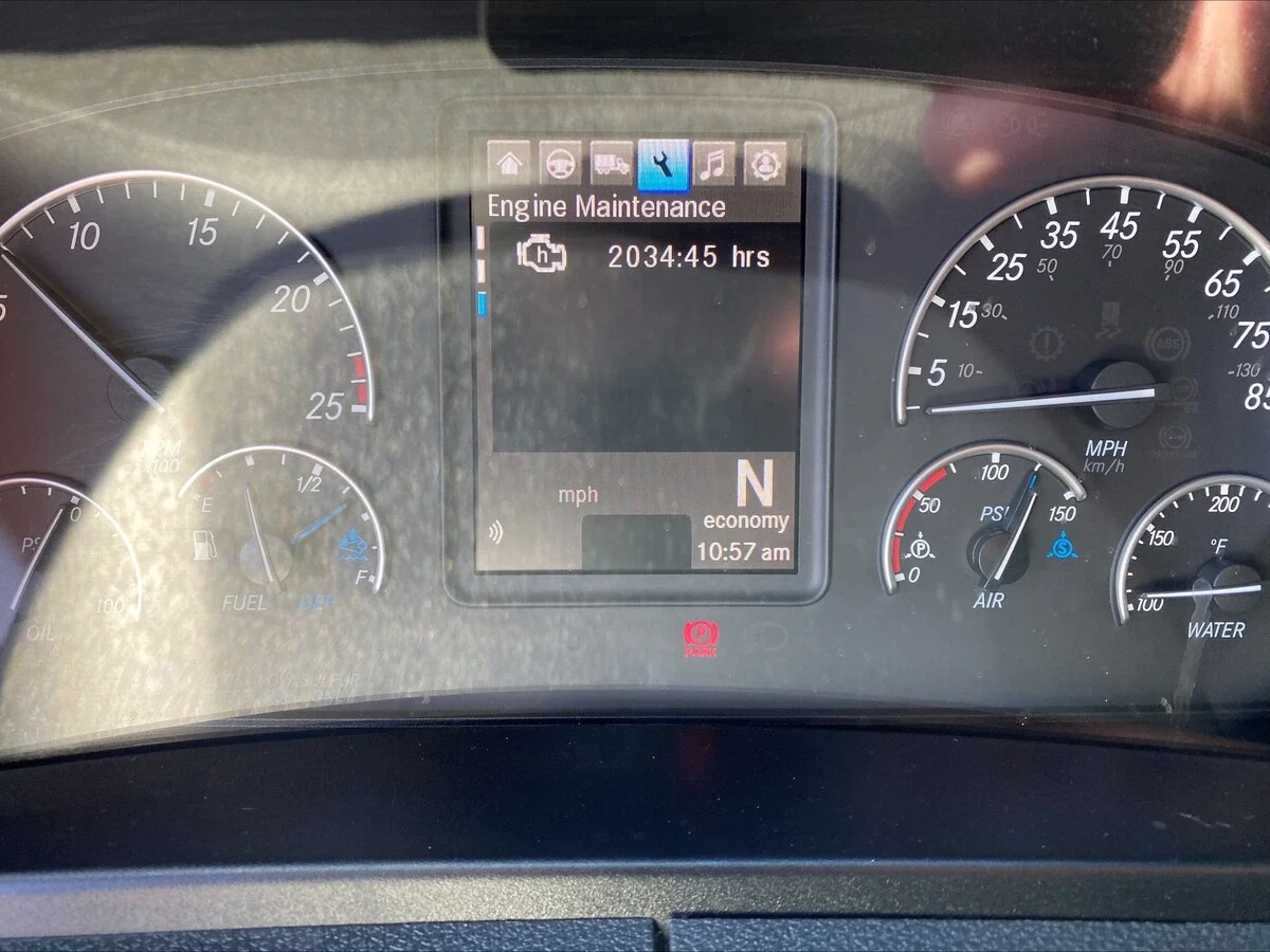 2026 Freightliner Cascadia — photo 21
