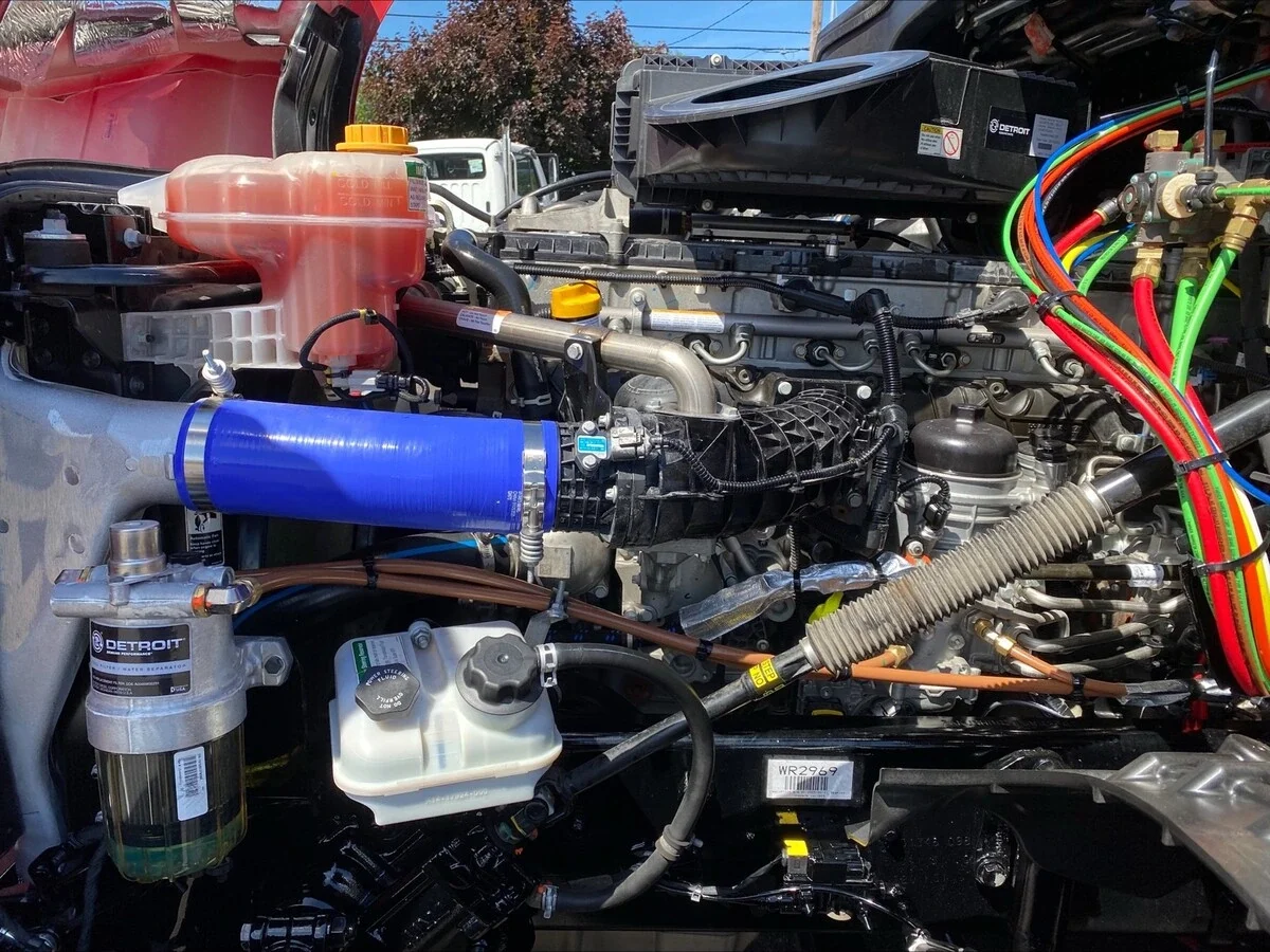2026 Freightliner Cascadia — photo 9