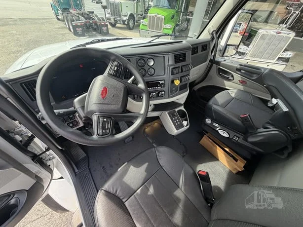 2025 Peterbilt 567 in GA — photo 5