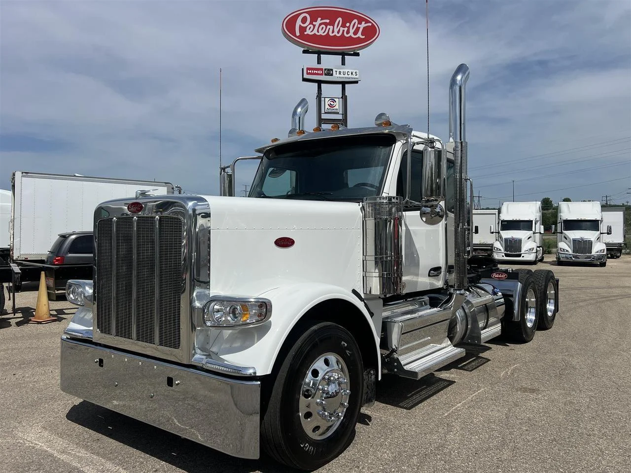 2027 Peterbilt 589