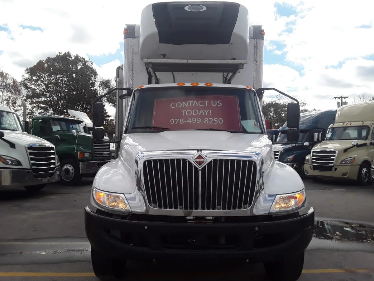 2019 International MV - image 2