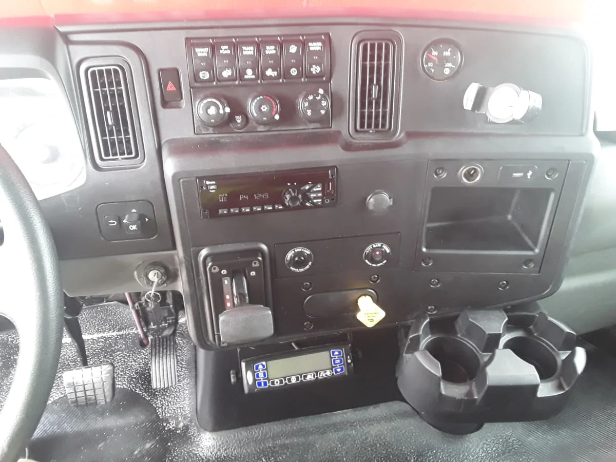 2019 International MV - image 13