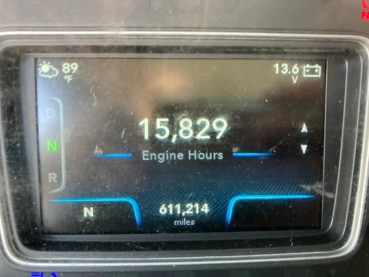 2019 International LT in Springfield, MA — photo 13