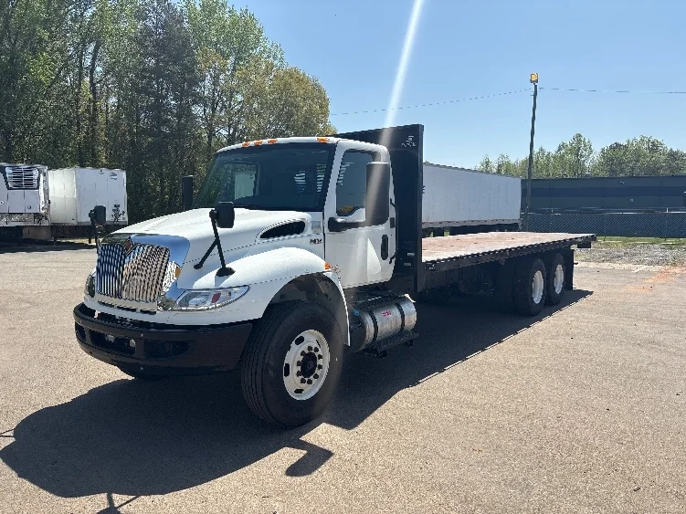 2021 International MV - image 3