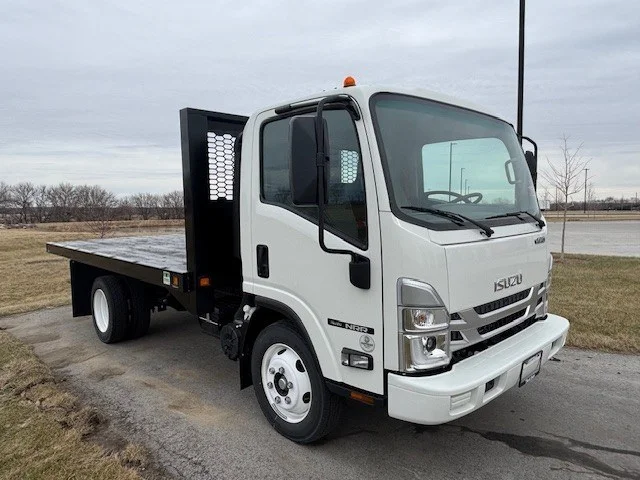 2026 Isuzu NRR in Ankeny, IA — photo 2