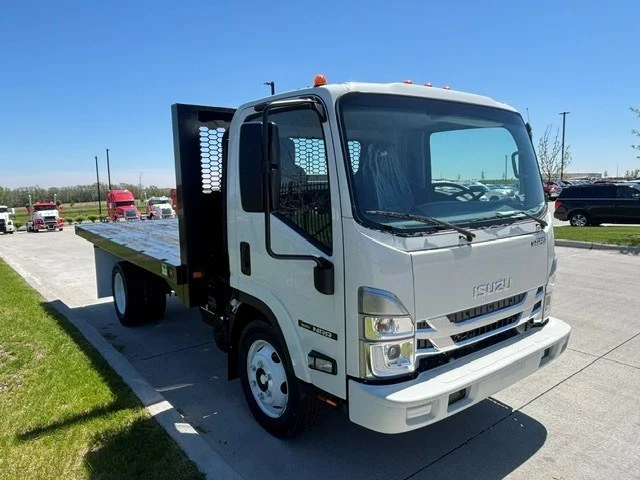 2026 Isuzu NRR in Ankeny, IA — photo 28