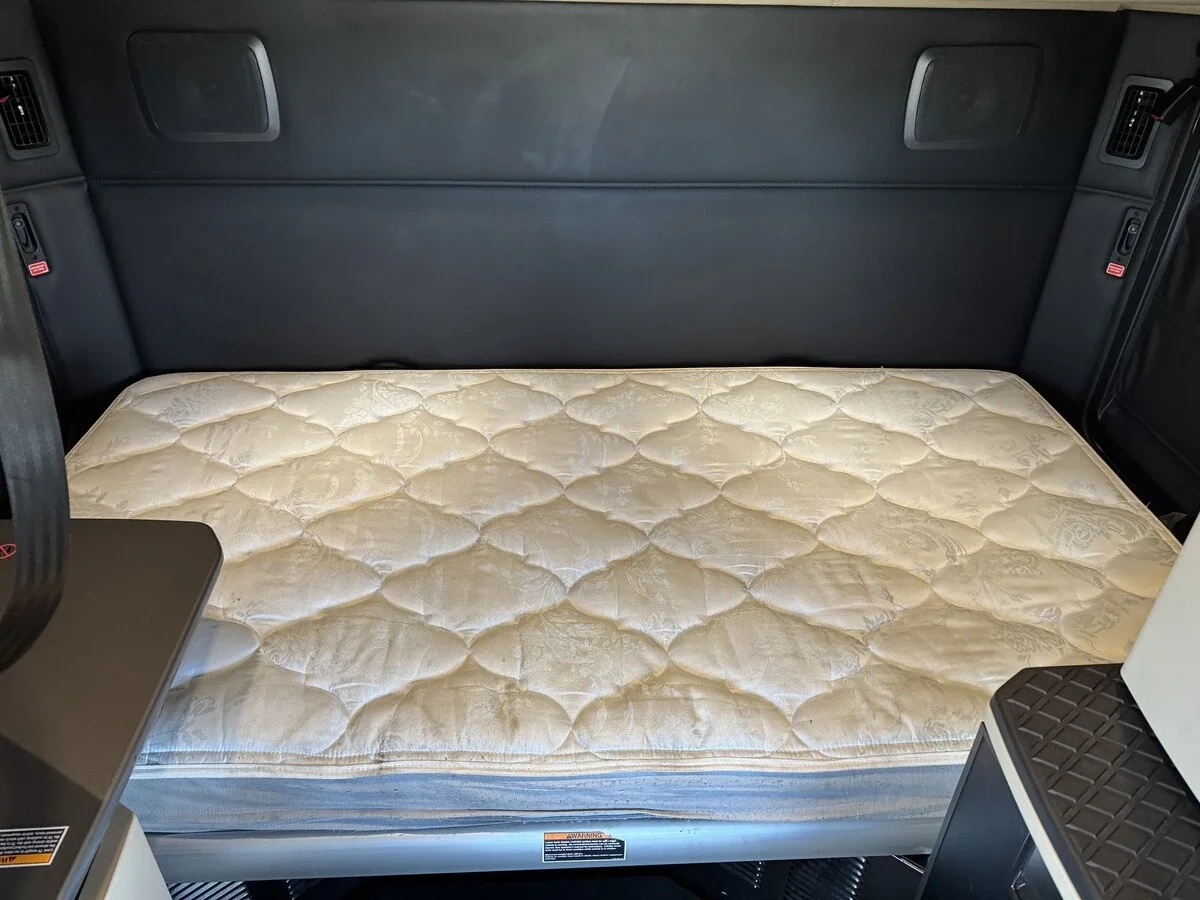 2023 Kenworth T680 - image 31