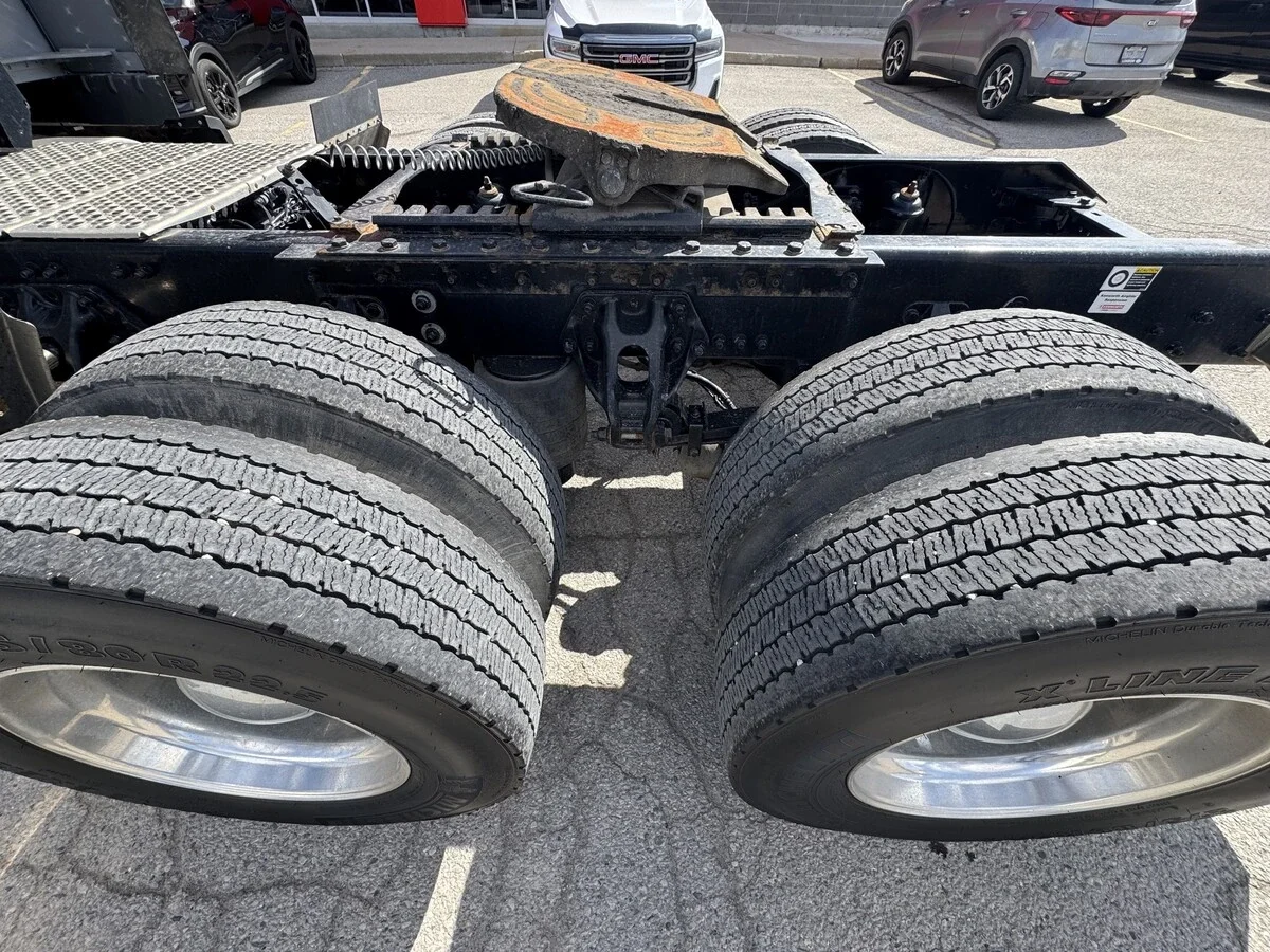 2023 Kenworth T680 - image 11