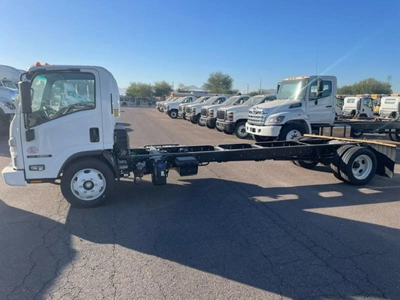 2024 Isuzu NRR