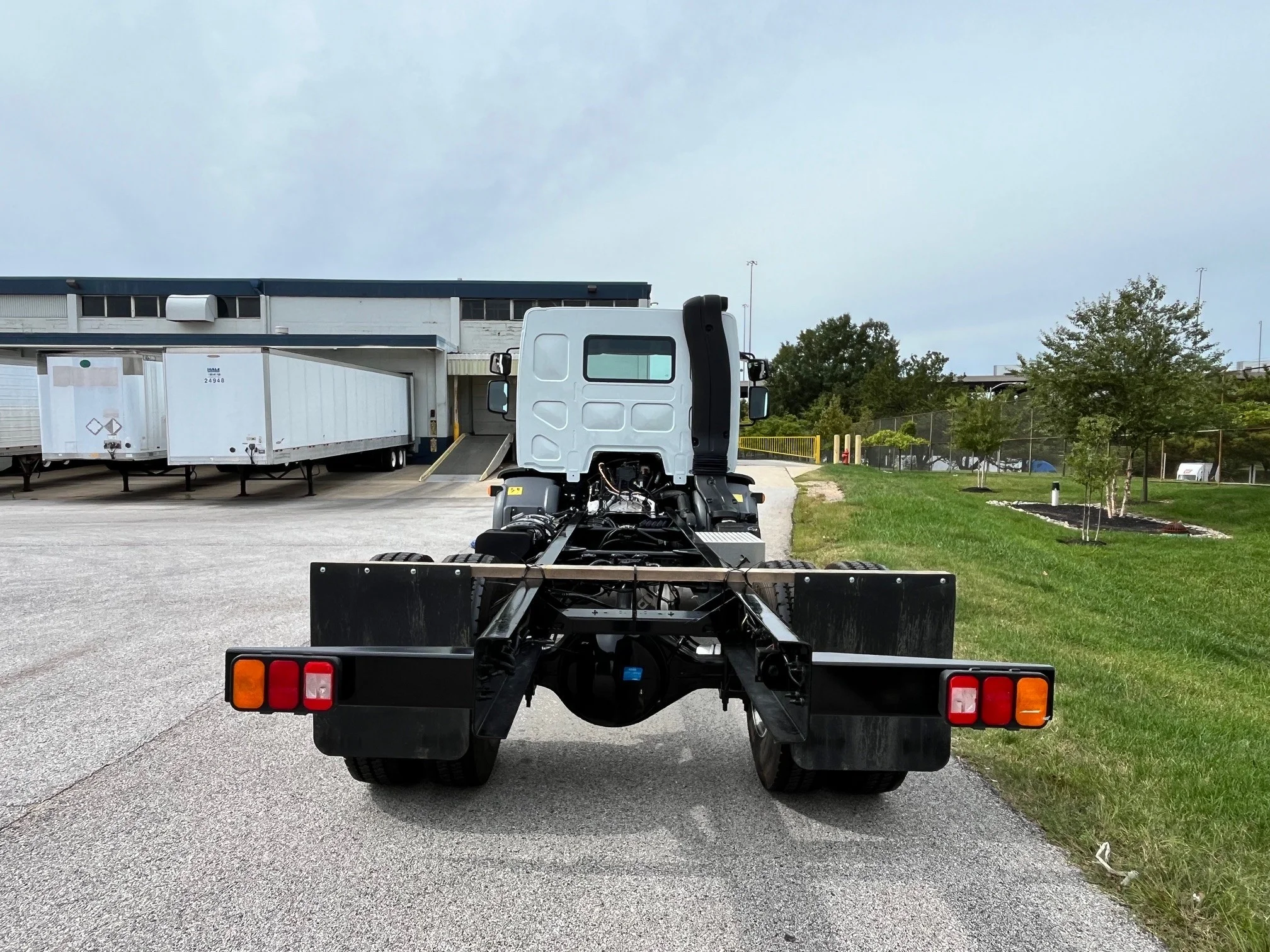 2026 Peterbilt 220EV in Baltimore, MD — photo 8