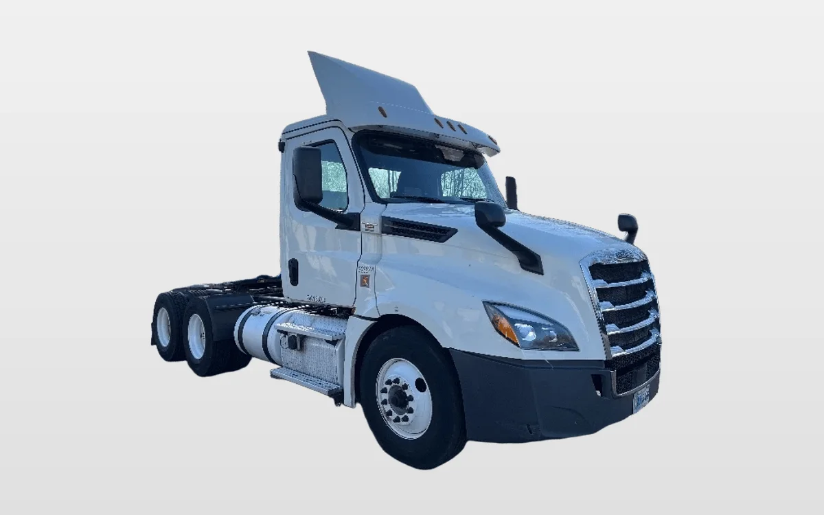 2019 Freightliner Cascadia - image 1