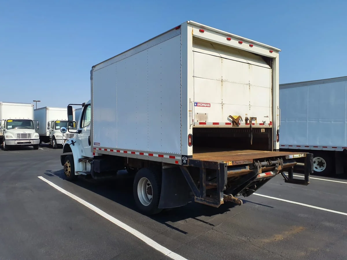 2018 Freightliner M2 106 in Indianapolis, IN — photo 6