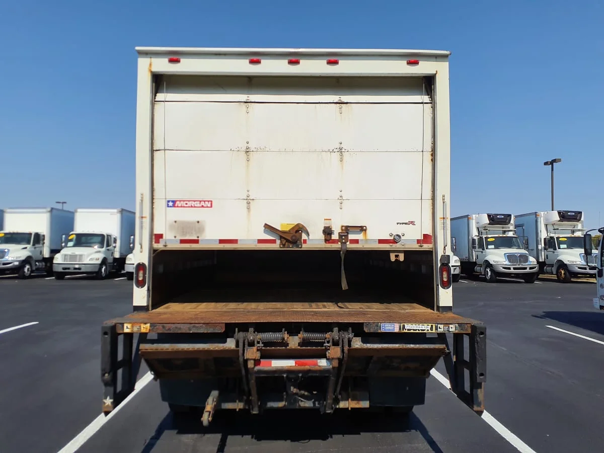 2018 Freightliner M2 106 in Indianapolis, IN — photo 5