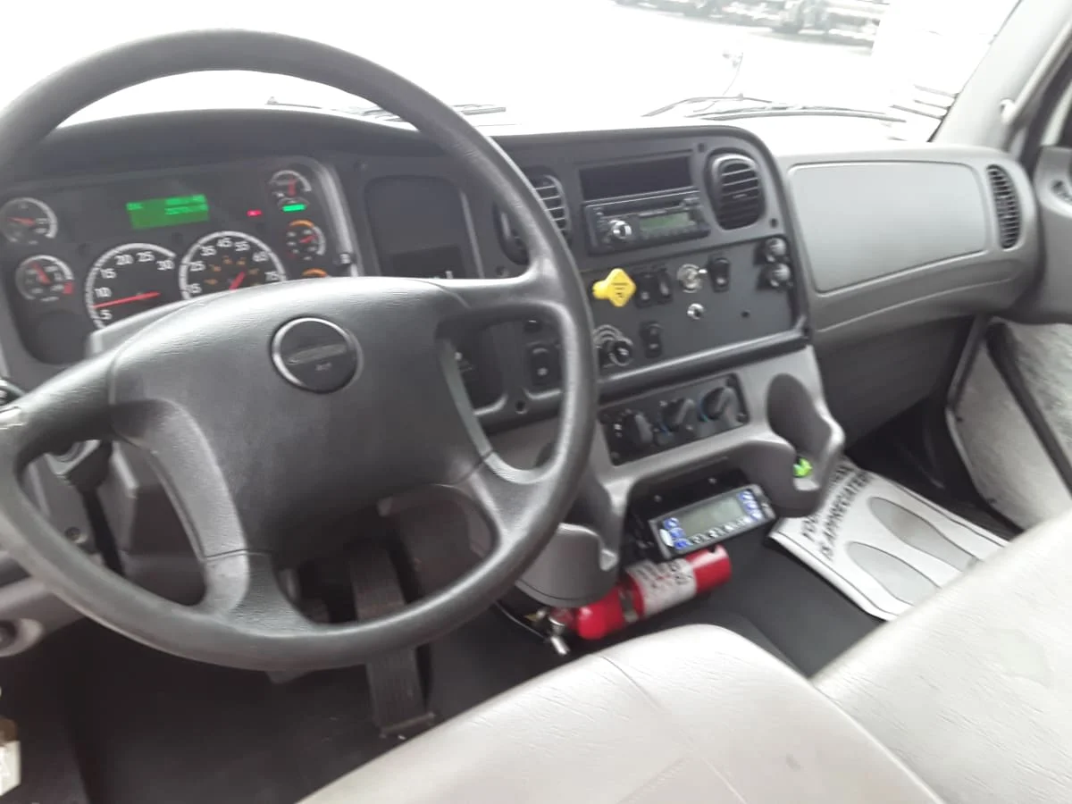 2016 Freightliner M2 106 in Pittsburgh, PA — photo 12