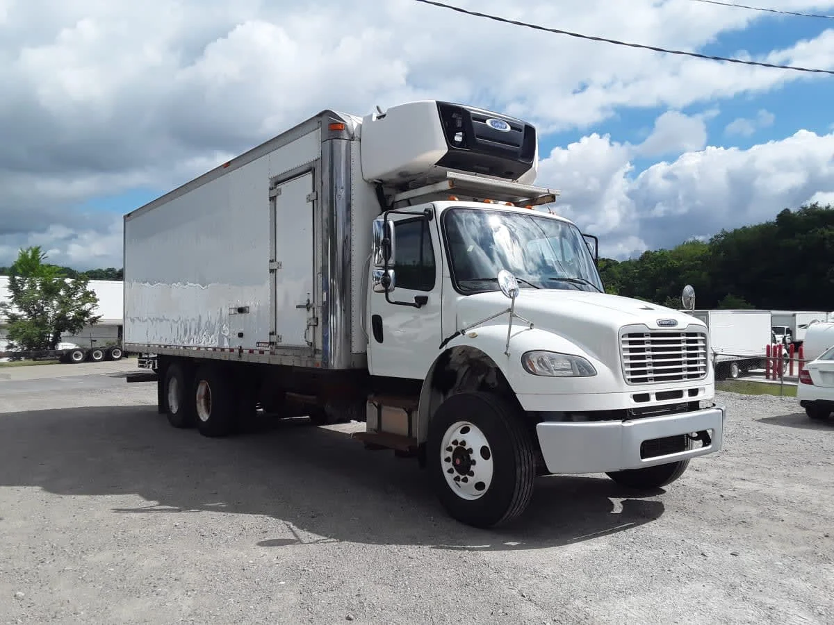 2016 Freightliner M2 106 in Pittsburgh, PA — photo 3