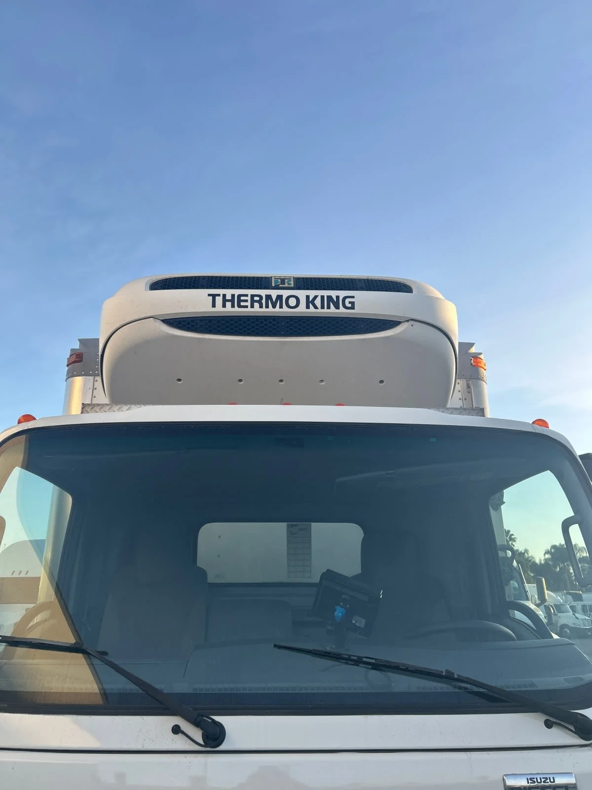 2018 Isuzu NRR - image 7