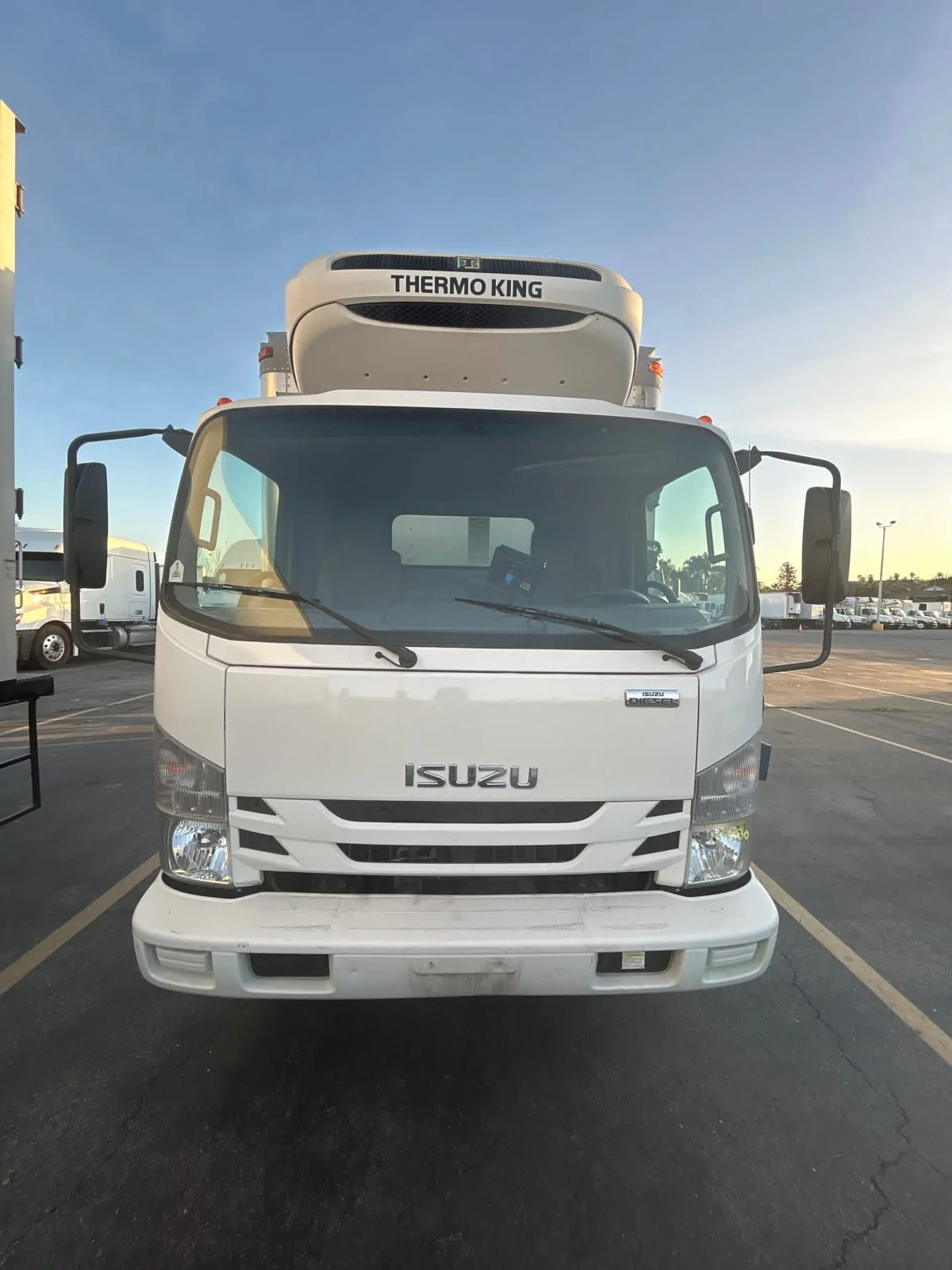 2018 Isuzu NRR - image 10