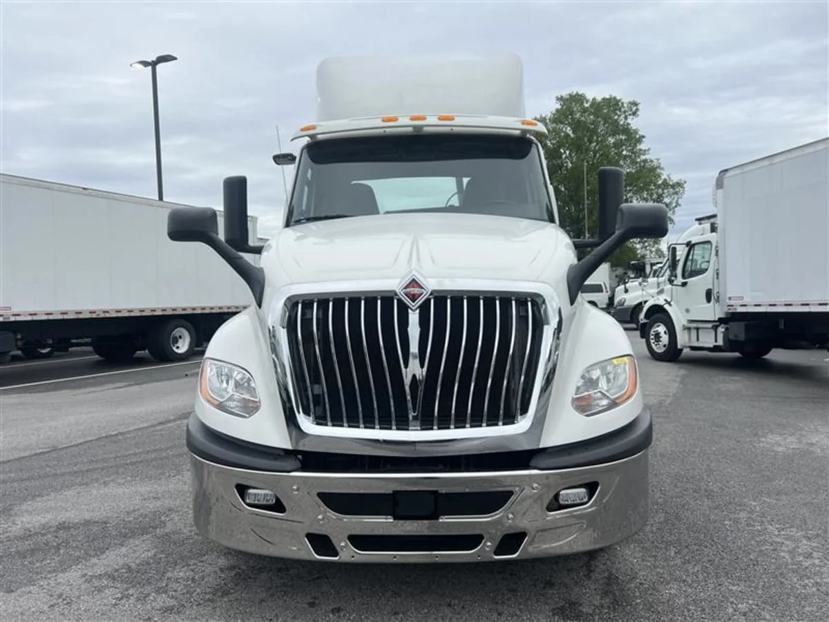 2019 International LT in Beltsville, MD — photo 2