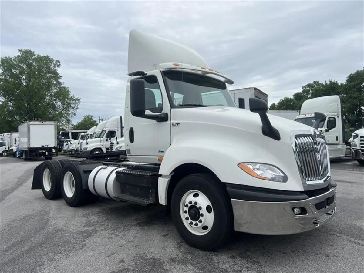 2019 International LT in Beltsville, MD — photo 3