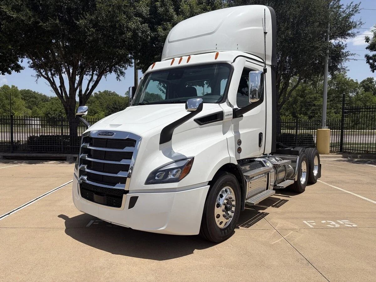 2027 Freightliner Cascadia