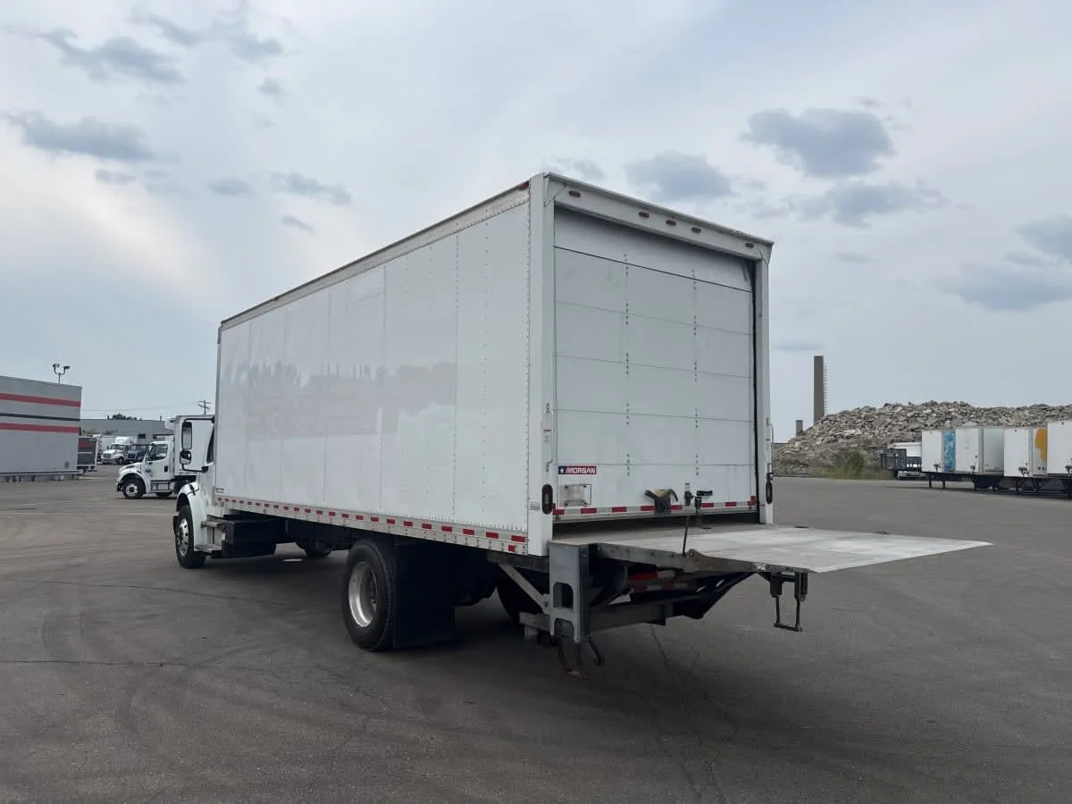 2020 Freightliner M2 106 in Taylor, MI — photo 6