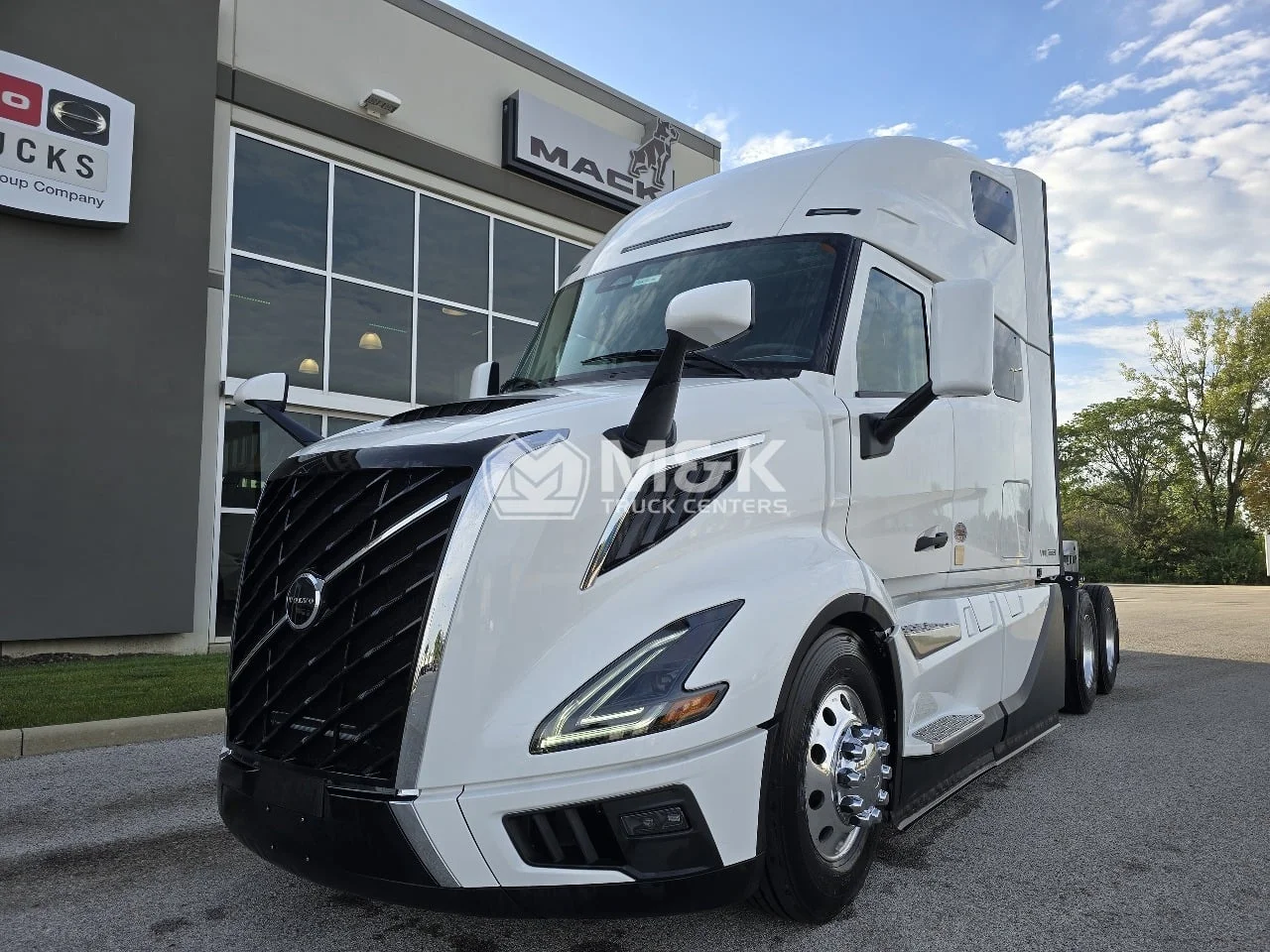 2025 Volvo VNL 660 in Toledo, OH