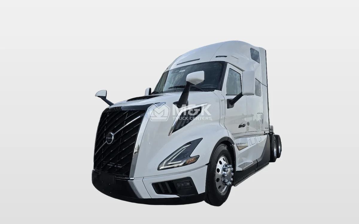 2025 Volvo - image 1