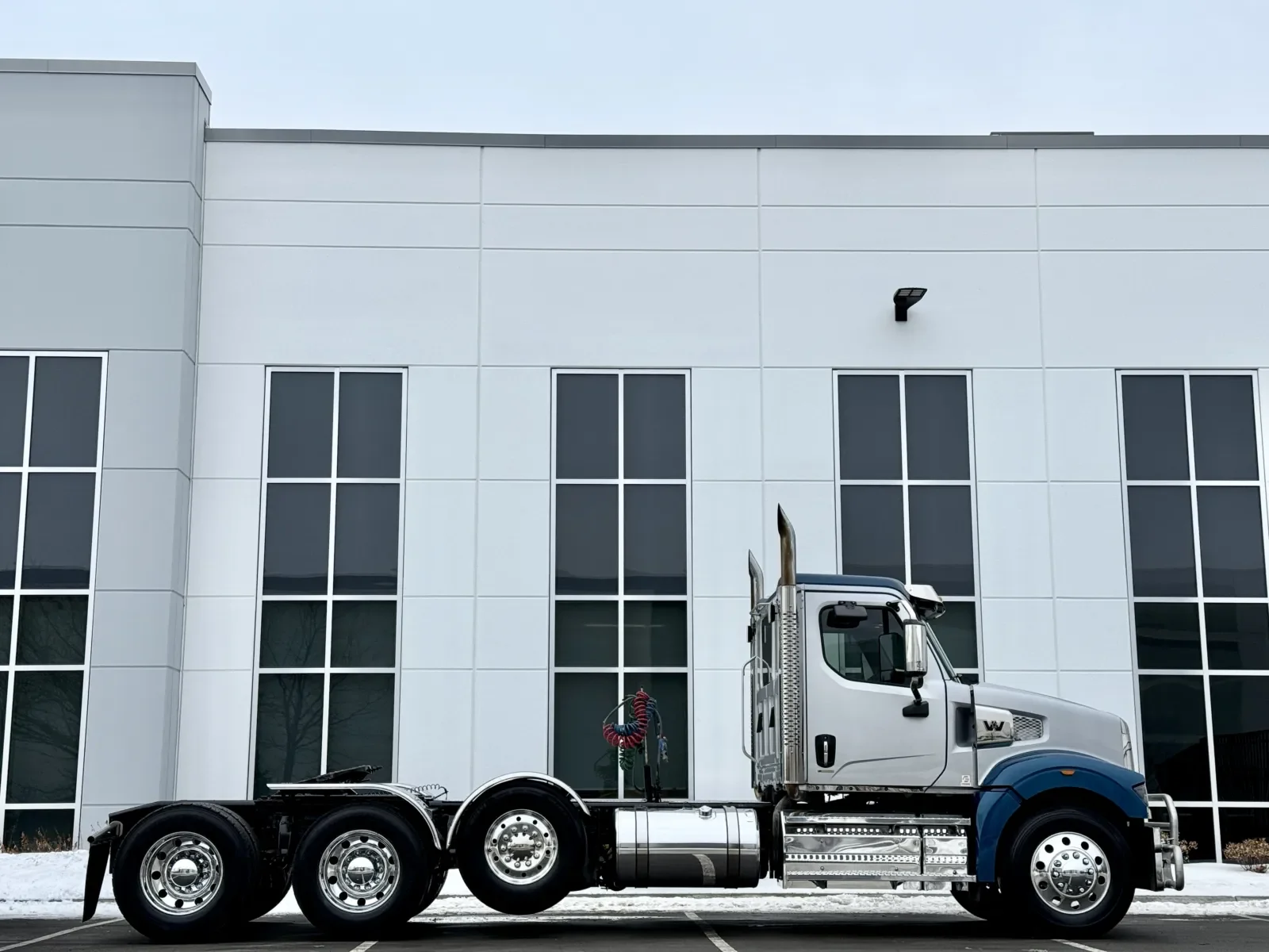 2024 Western Star 49X - image 3